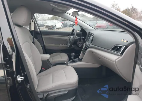 2018 Hyundai Elantra Sel z USA, uszkodzony, nr VIN 5NPD84LFXJH381099